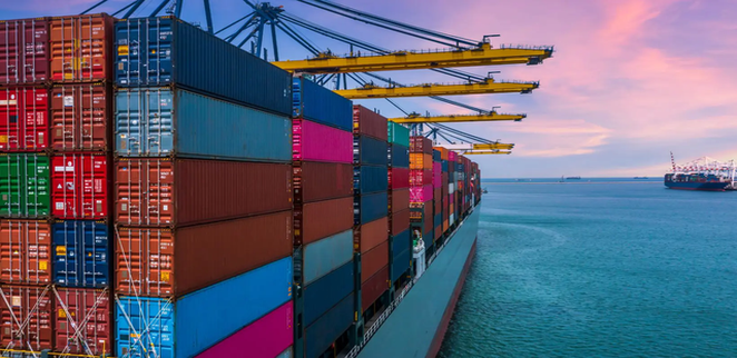 Érkező konténerek! / Arriving containers!